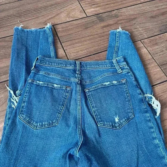 Abercrombie & fitch ultra high rise mom Jean size 4/27R - Picture 4 of 4